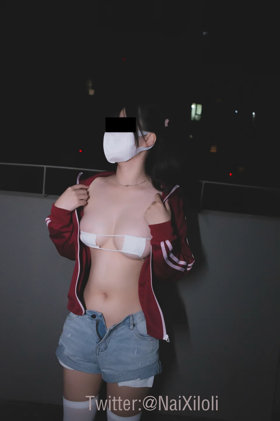 狍崽饭_No_002_酒红色外套深夜露出_110P,4V_523MB tg@simisebaisi 【丝足阁】036.webp